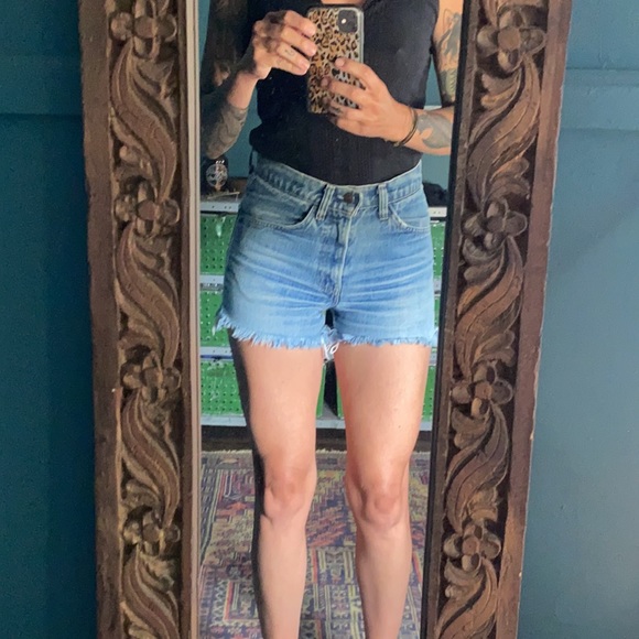 VINTAGE Levi’s Orange Tab Distressed Jean Shorts size 25 - Picture 10 of 11